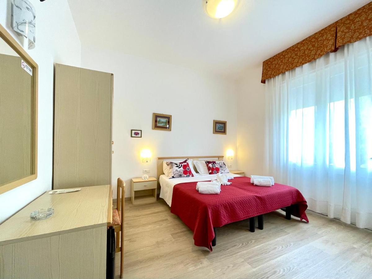 Hotel Trovatore Lido di Jesolo Bagian luar foto