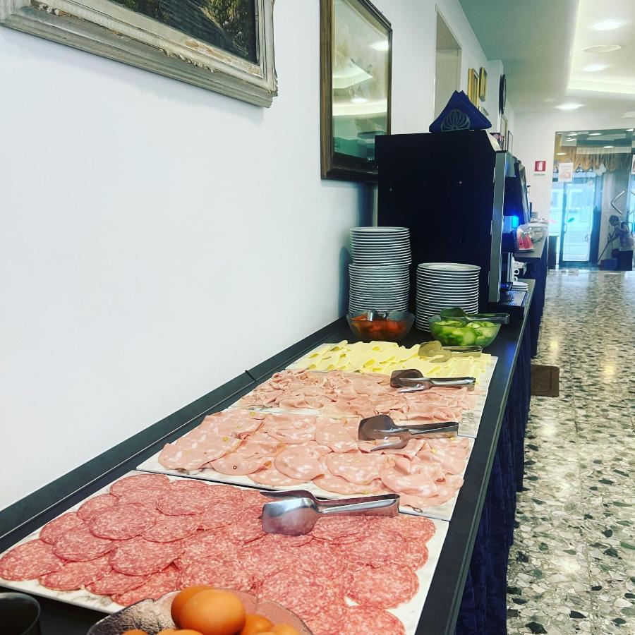 Hotel Trovatore Lido di Jesolo Bagian luar foto