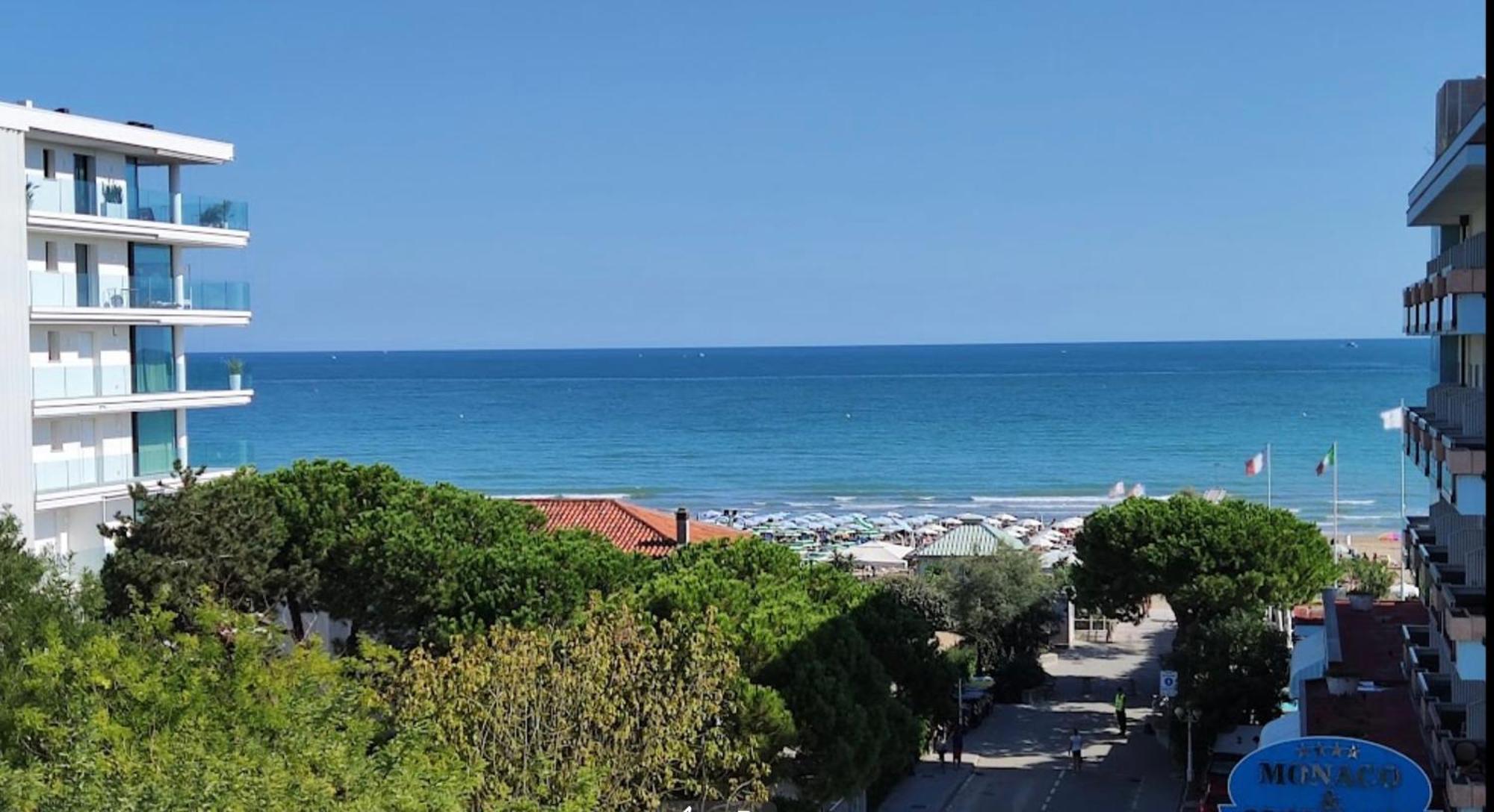 Hotel Trovatore Lido di Jesolo Bagian luar foto
