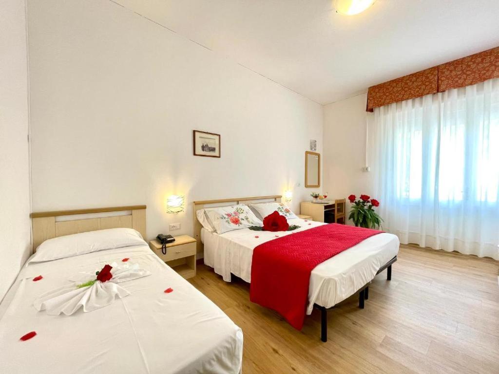 Hotel Trovatore Lido di Jesolo Bagian luar foto