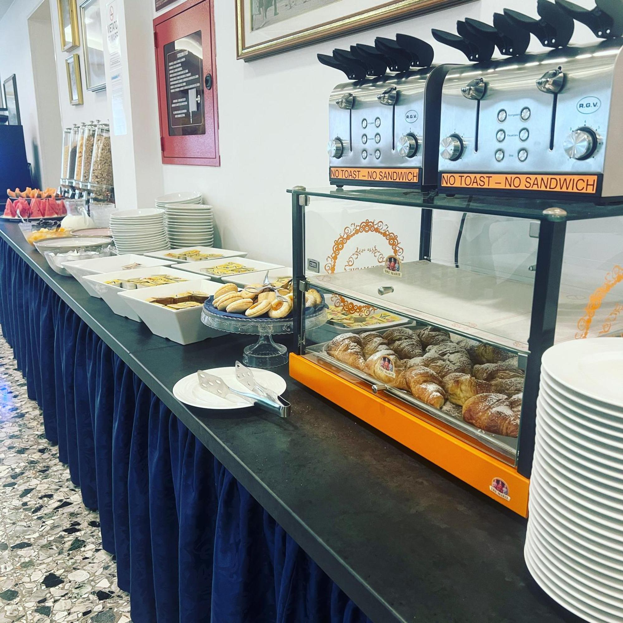 Hotel Trovatore Lido di Jesolo Bagian luar foto