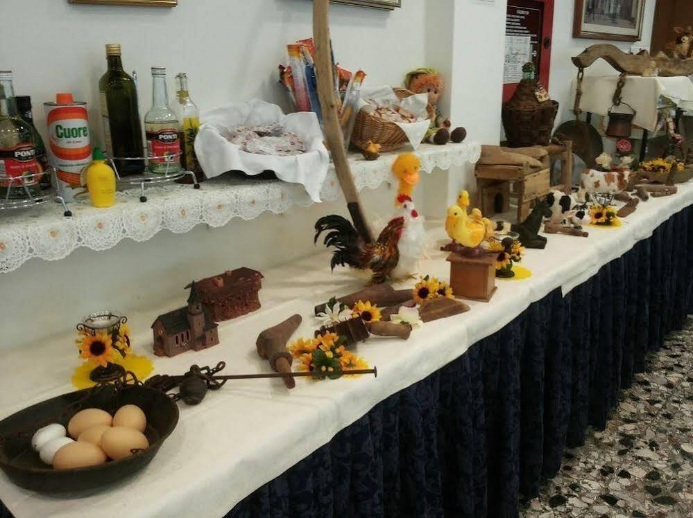 Hotel Trovatore Lido di Jesolo Bagian luar foto
